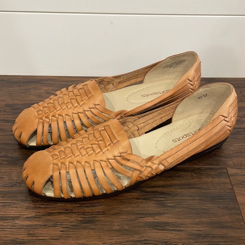 EUC Softspots Trinidad Hiarache leather beaded sandal